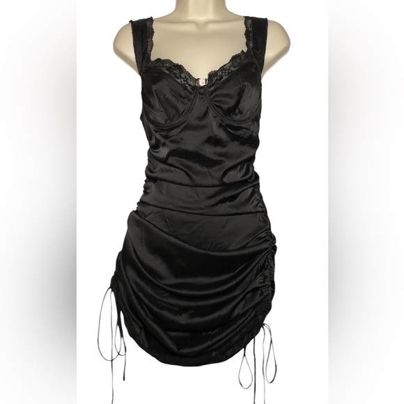 NWT COME UP FRONT SATIN MINI DRESS Size medium - Picture 1 of 5